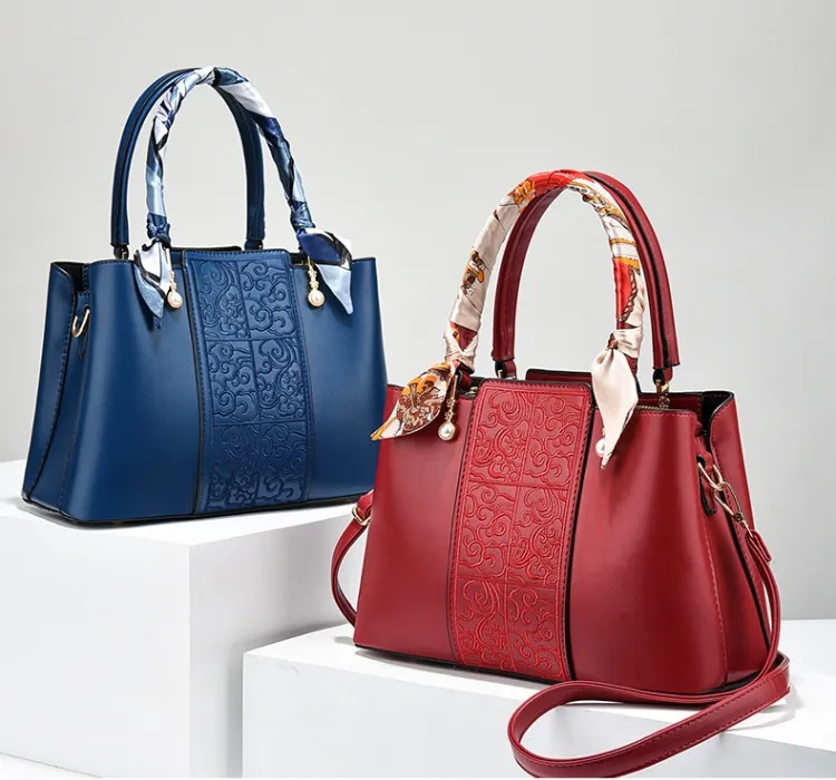 BE90582_0.webp Middle-aged red handbag wedding bride bag for women - Image 1